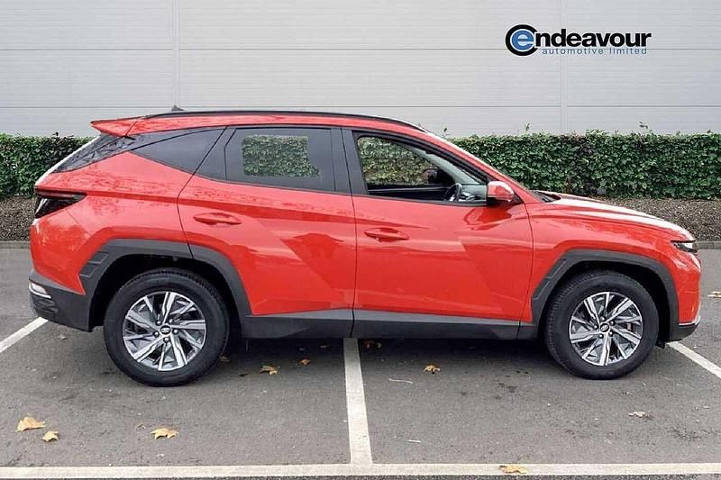 Used Hyundai Tucson SE 230 HP (169 kW) 2021 Red SUV