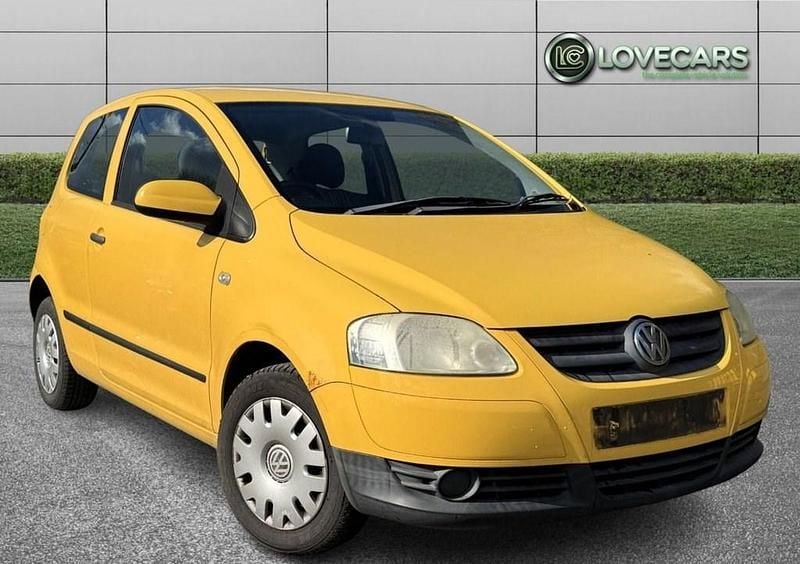 Used VW Fox 55 HP (40 kW) 2010 Yellow Hatchback