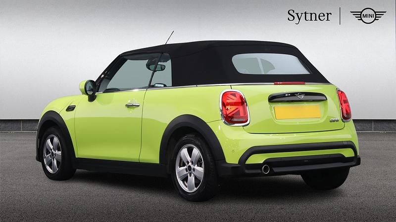 Used Mini Cooper Classic 134 HP (98 kW) 2022 Yellow Hatchback