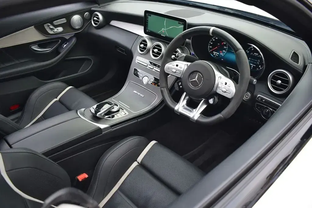 Used Mercedes C63 AMG Premium Plus 563 HP (414 kW) 2019 White Coupe