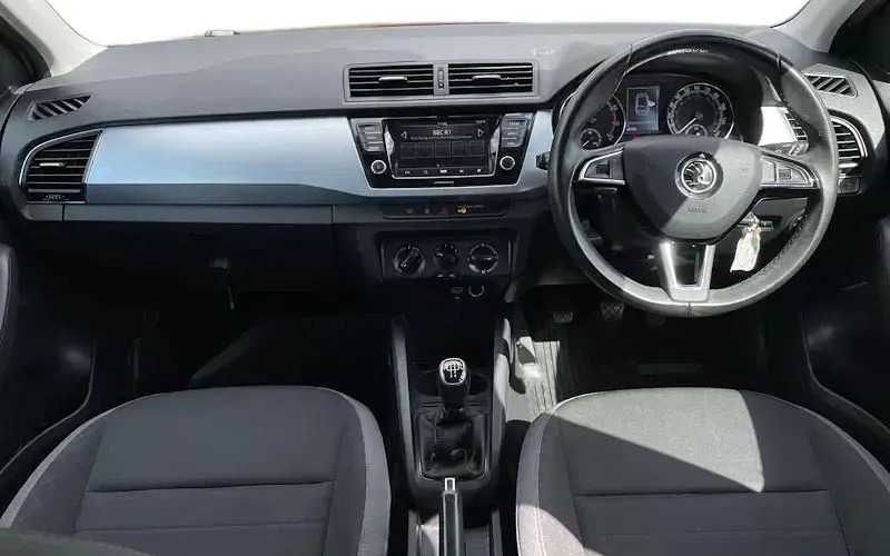 Used Skoda Fabia Colour Edition 95 HP (69 kW) 2021 Hatchback