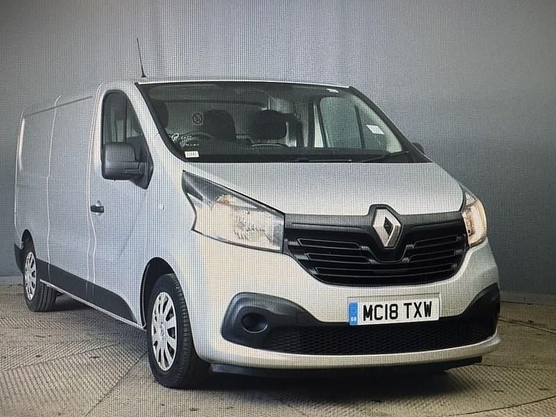 Used Renault Trafic Business 2018 Silver MPV
