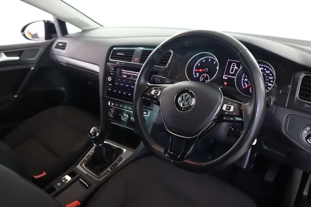 Second-hand VW Golf VII Edition 2020 Albastru Hatchback