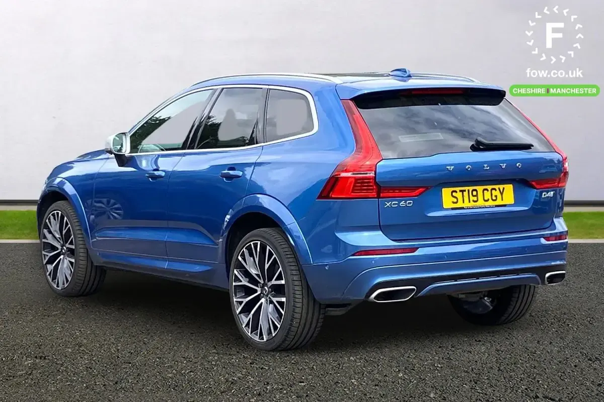 Used Volvo XC60 R-Design Pro 190 HP (139 kW) 2019 Blue SUV
