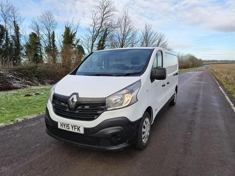 Used Renault Trafic Business 2015 White MPV