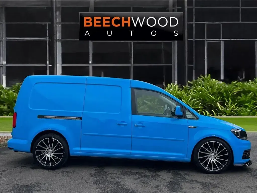 Used VW Caddy Maxi Startline 102 HP (75 kW) 2015 Blue MPV