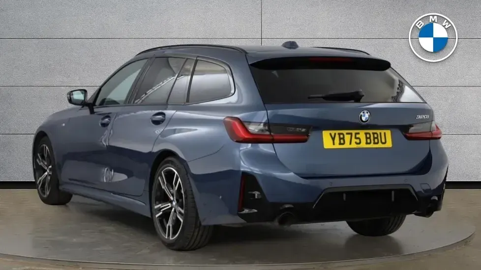 Used BMW 320 M Sport 181 HP (133 kW) 2025 Blue Estate