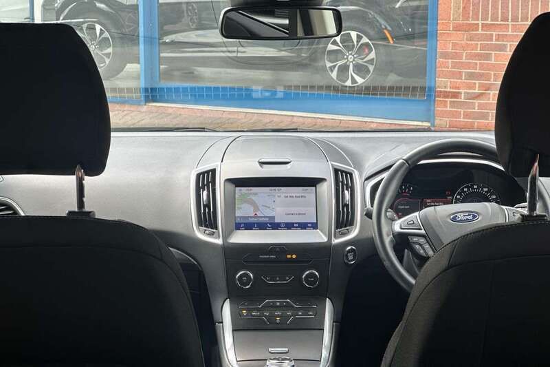 Image 3/4
