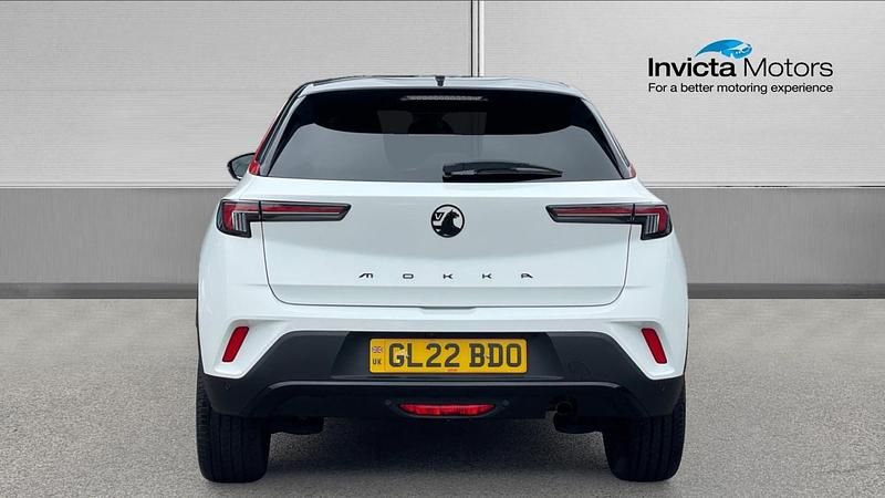 Used Vauxhall Mokka SRi 100 HP (73 kW) 2022 White SUV