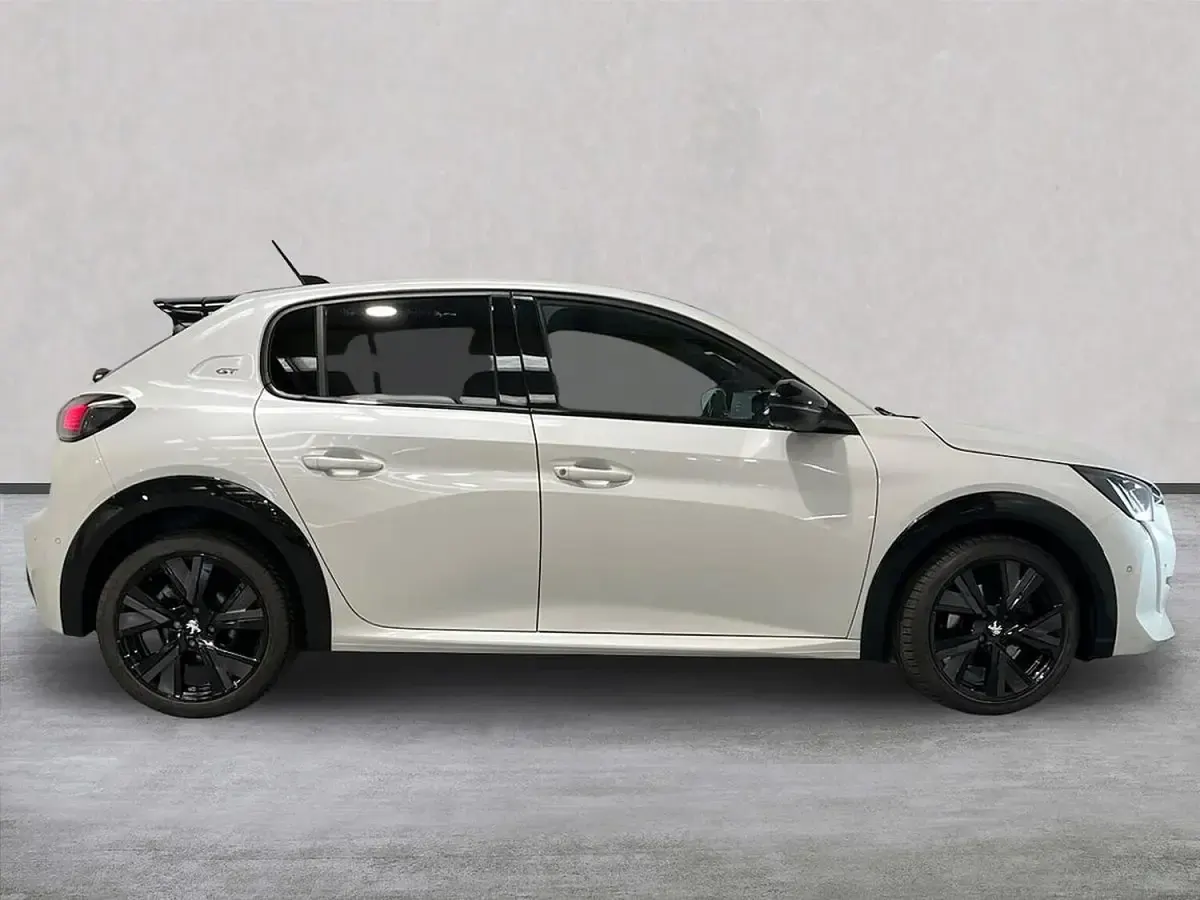 Used Peugeot 208 GTi 101 HP (74 kW) 2021 White Hatchback