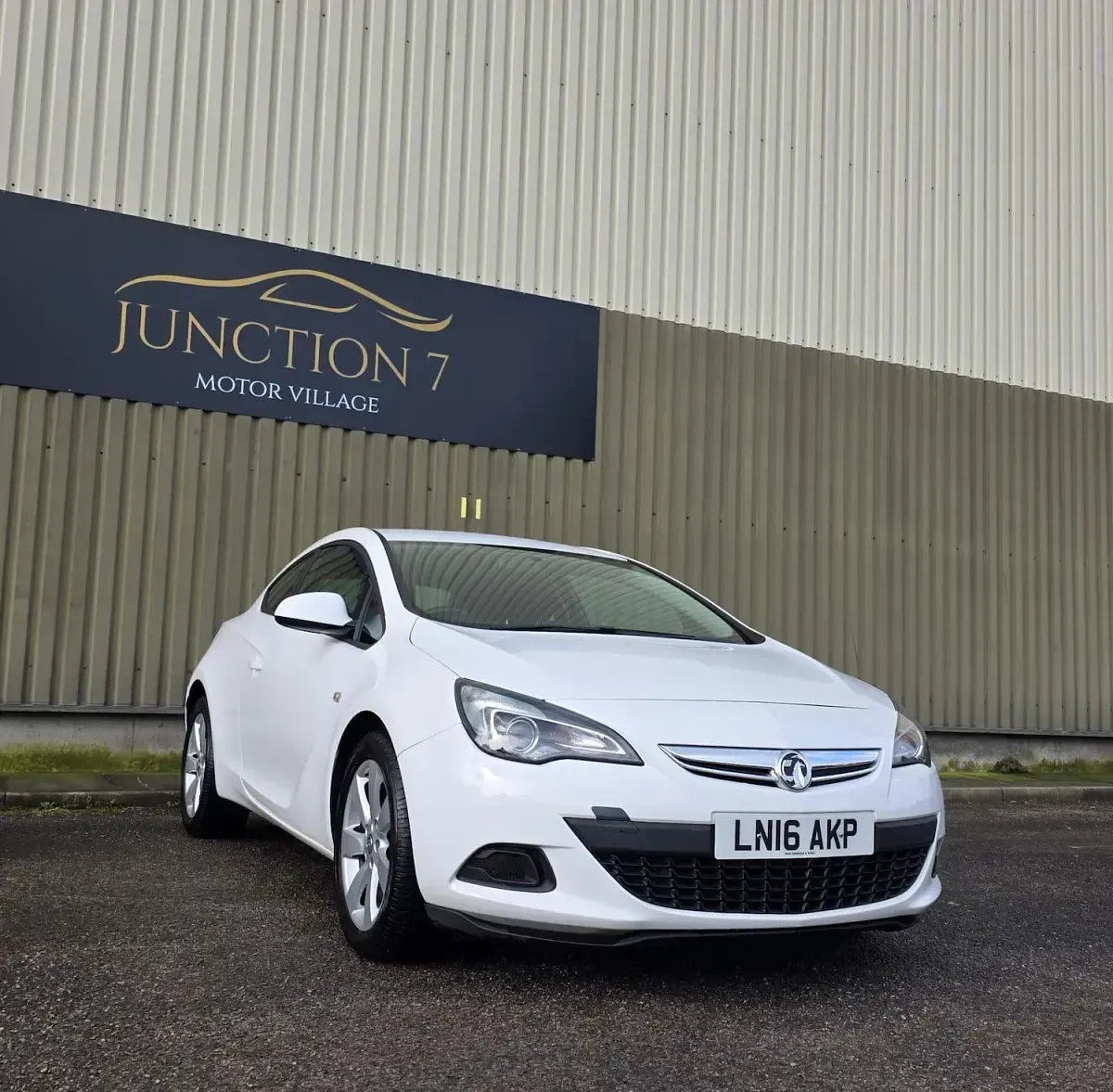 Used Vauxhall Astra GTC Sport 2016 White Hatchback