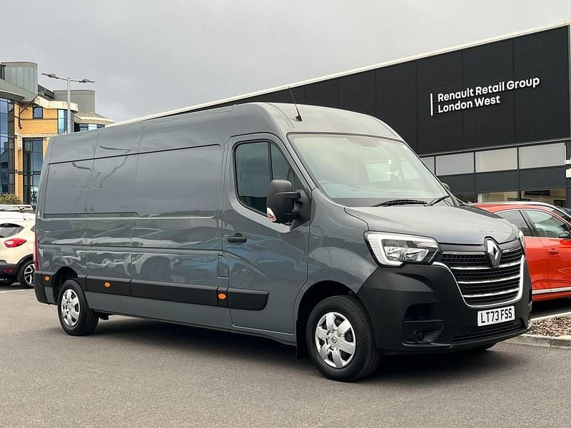 Metallic urban grey Used 2023 Renault Master Business Van | £19,500 (Fair price) - Image 1/1
