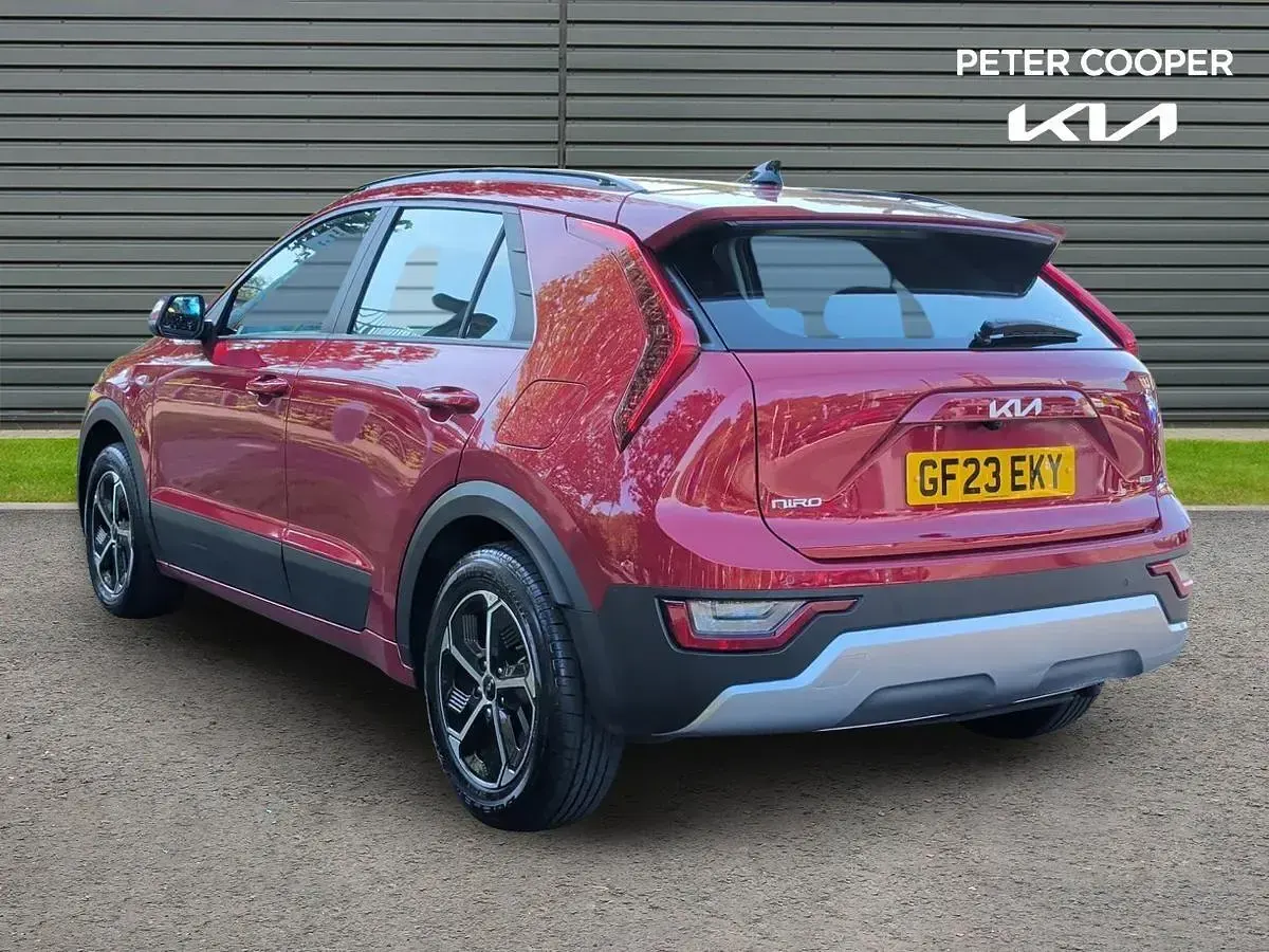 Used Kia Niro 139 HP (102 kW) 2023 Red SUV
