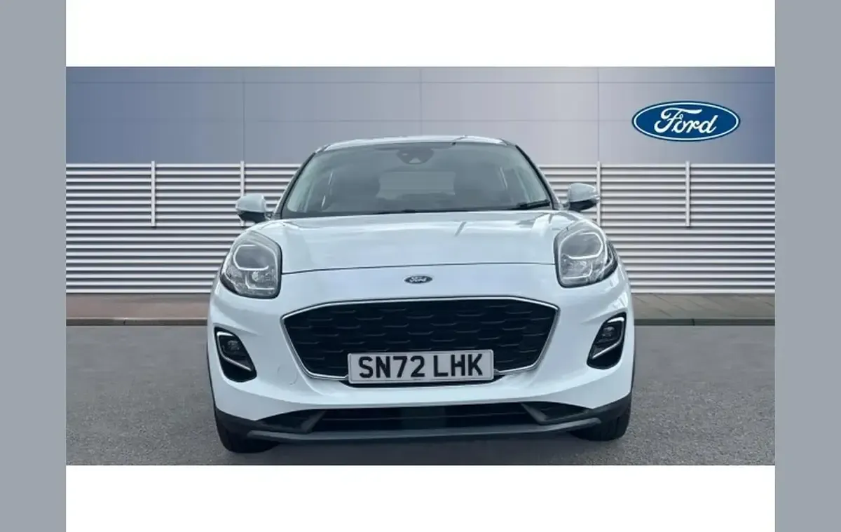 Used Ford Puma Titanium 125 HP (91 kW) 2023 White SUV