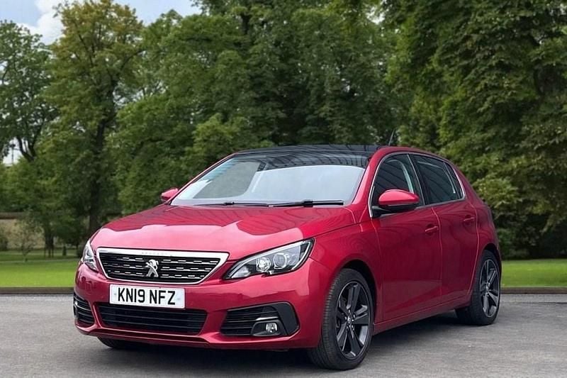 Used Peugeot 308 Allure 130 HP (95 kW) 2019 Red Hatchback