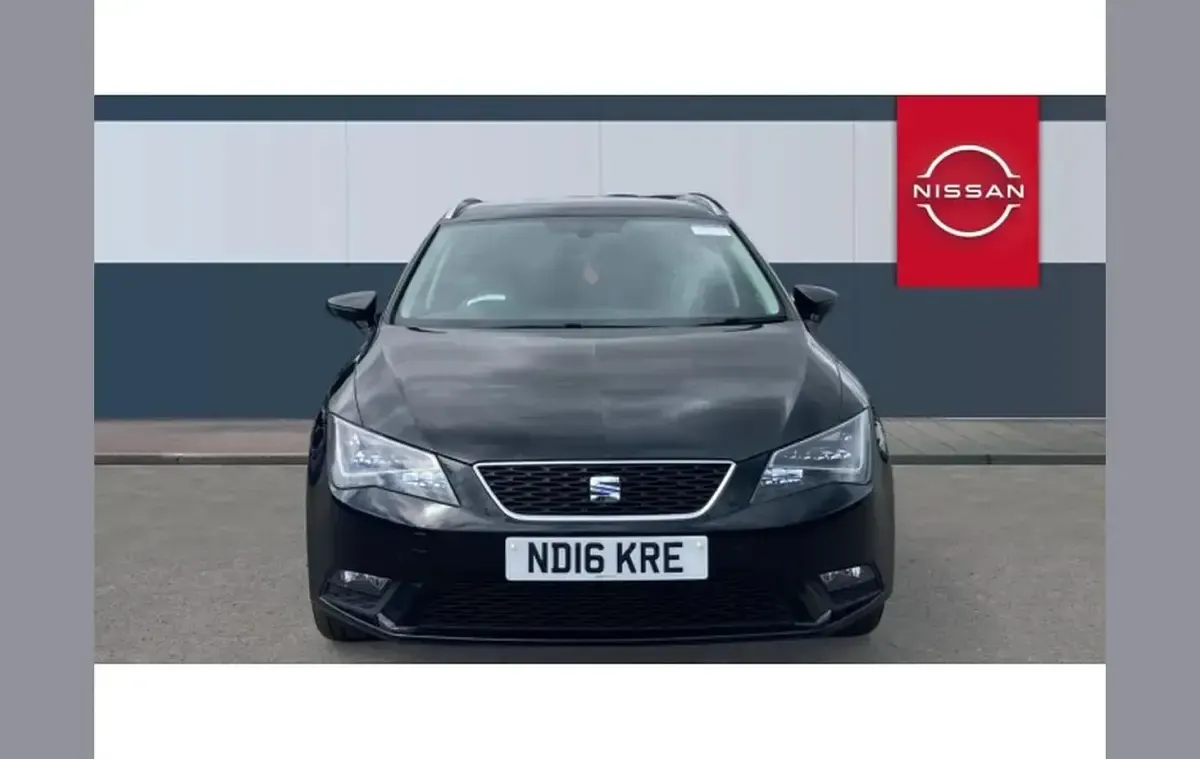 Used Seat Leon SE Dynamic 108 HP (79 kW) 2016 Black Estate