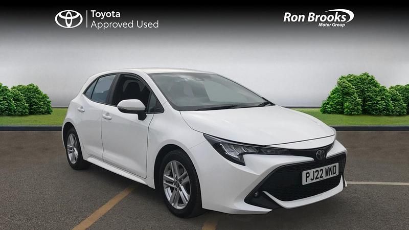 White Used 2022 Toyota Corolla Hatchback | £15,850 (Super price) - Image 1/4