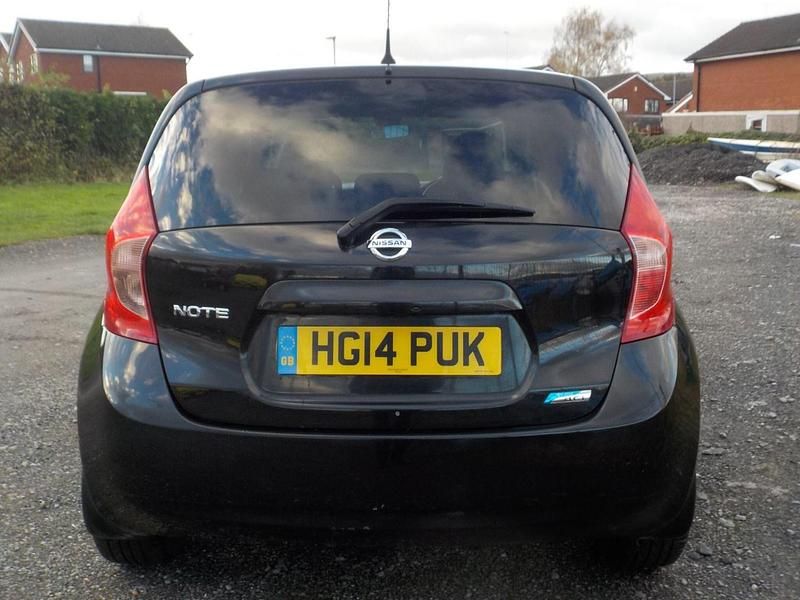 Used Nissan Note Tekna 90 HP (66 kW) 2014 Black MPV