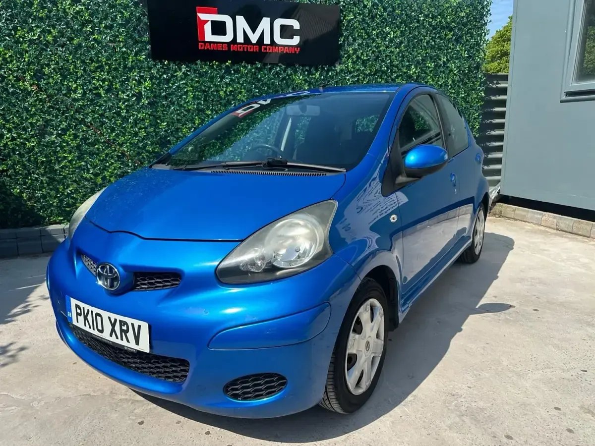 Gebraucht Toyota Aygo 68 PS (50 kW) 2010 Blau Kleinwagen