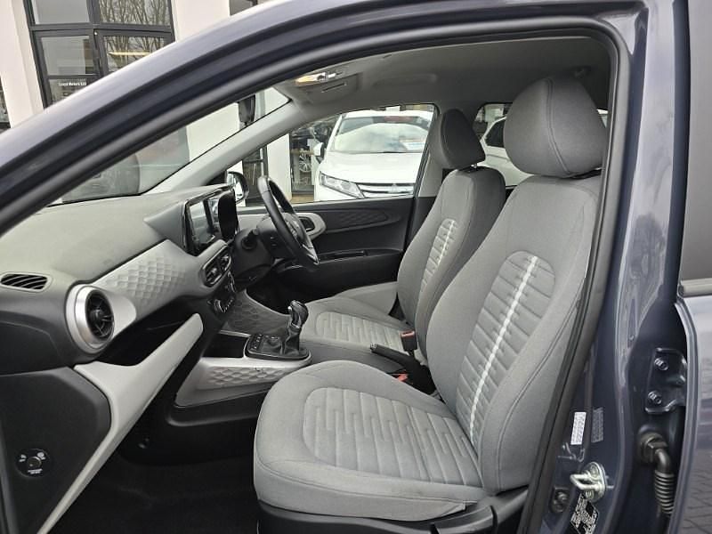 Used Hyundai i10 Premium 67 HP (49 kW) 2023 Grey Hatchback