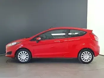 Used Ford Fiesta Style 60 HP (44 kW) 2015 Red Hatchback