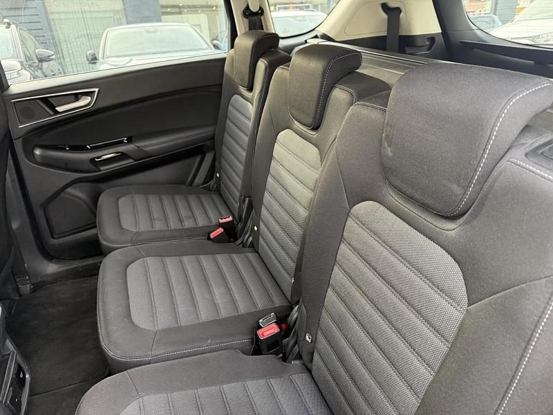Begagnad Ford S-MAX Titanium 150 HK (110 kW) 2020 Grå Minibuss