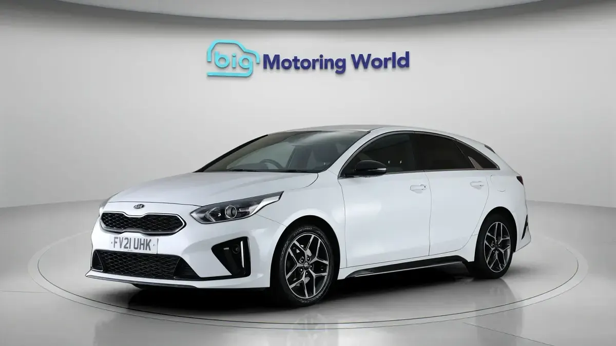 Used Kia ProCeed GT-Line 160 HP (117 kW) 2021 White Estate