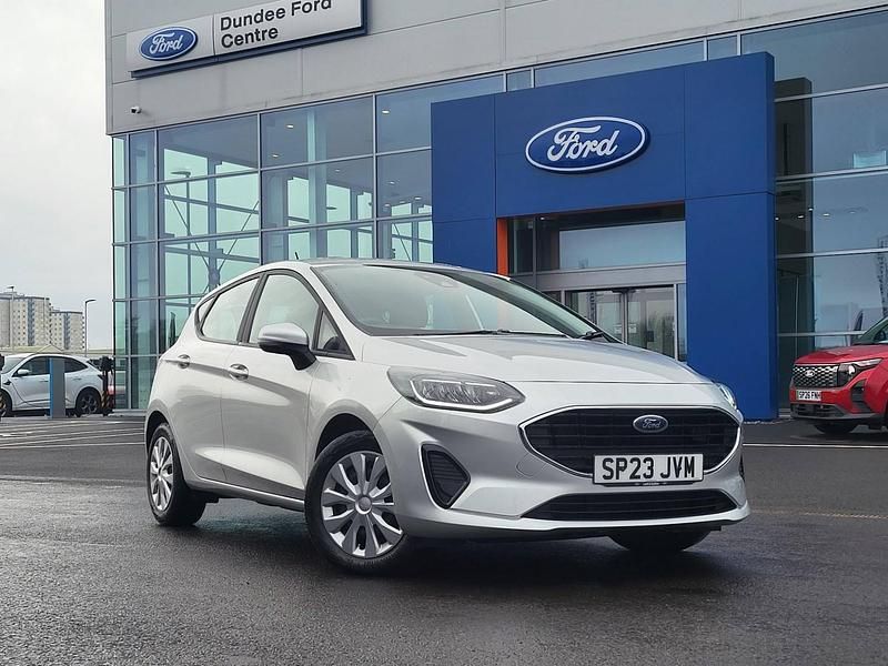 Used Ford Fiesta Trend 2023 Moondust silver Hatchback