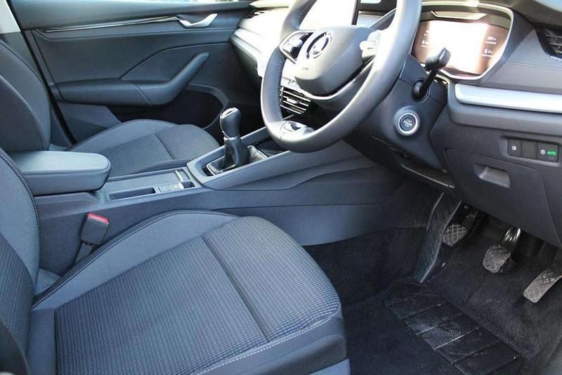 Used Skoda Octavia SE Technology 113 HP (83 kW) 2024 Black Estate