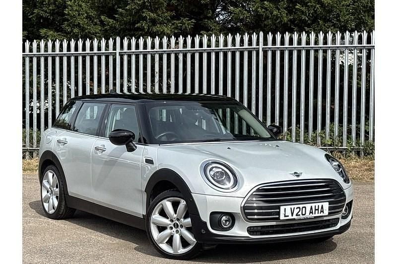 White silver Used 2020 Mini Cooper Clubman Exclusive Estate | £13,745 (Fair price) - Image 1/4