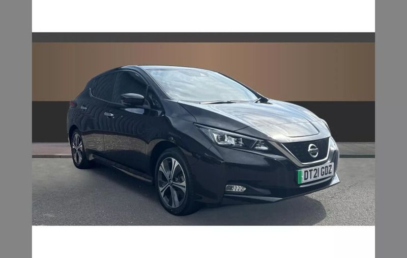 Black Used 2021 Nissan Leaf Tekna Hatchback | £11,737 (Good price) - Image 1/4