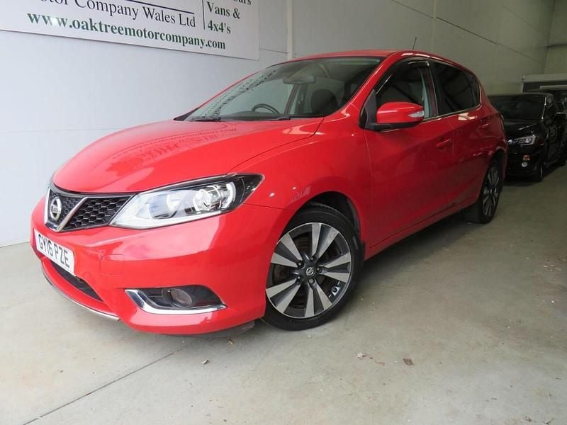 Used Nissan Pulsar N-TEC 190 HP (139 kW) 2016 Red Hatchback