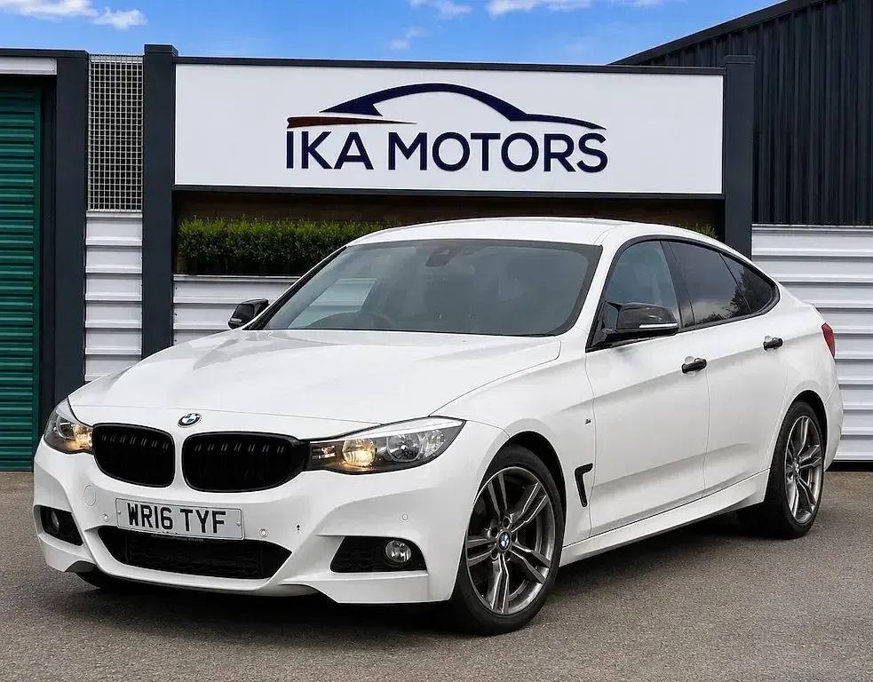 Used BMW 330 M Sport 2016 White Hatchback