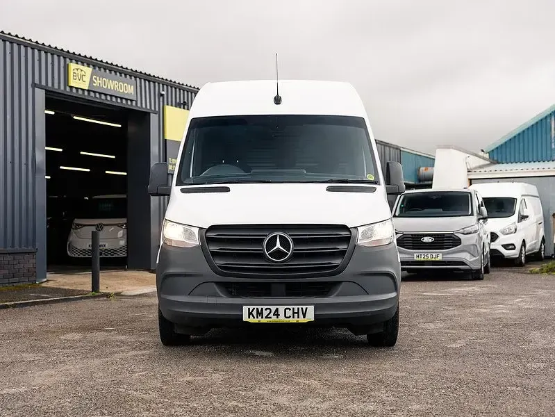 Used Mercedes Sprinter Premium 150 HP (110 kW) 2024 White Van