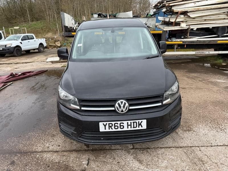 Used VW Caddy Highline 102 HP (75 kW) 2016 Black MPV