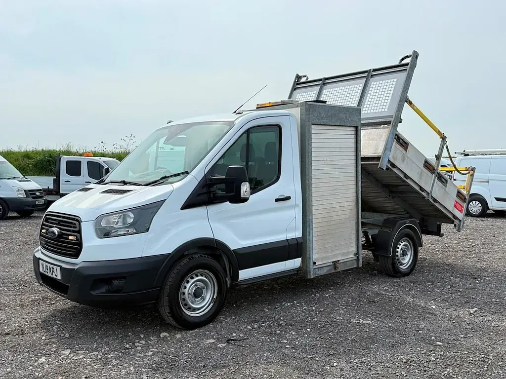 Usado Ford Transit 130 CV (95 kW) 2019 Blanco Descapotable
