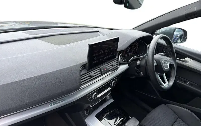 Used Audi Q5 S-Line 204 HP (150 kW) 2024 Grey SUV