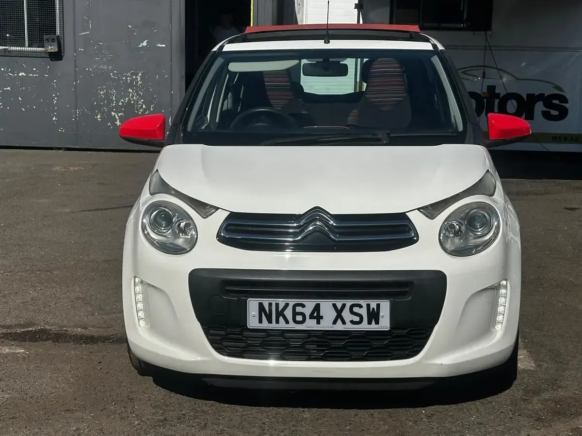 Used Citroën C1 Feel 68 HP (50 kW) 2014 White Hatchback
