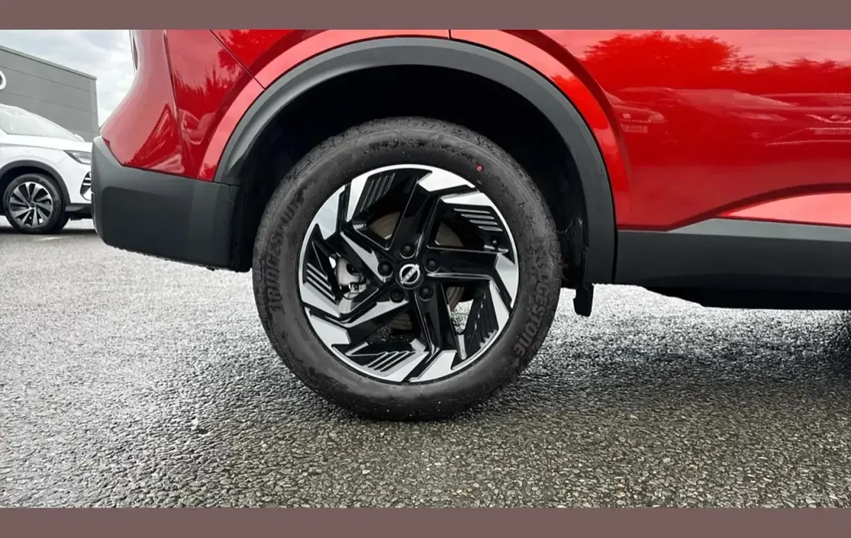 New Nissan Qashqai N-Connecta 155 HP (114 kW) 2026 Red SUV