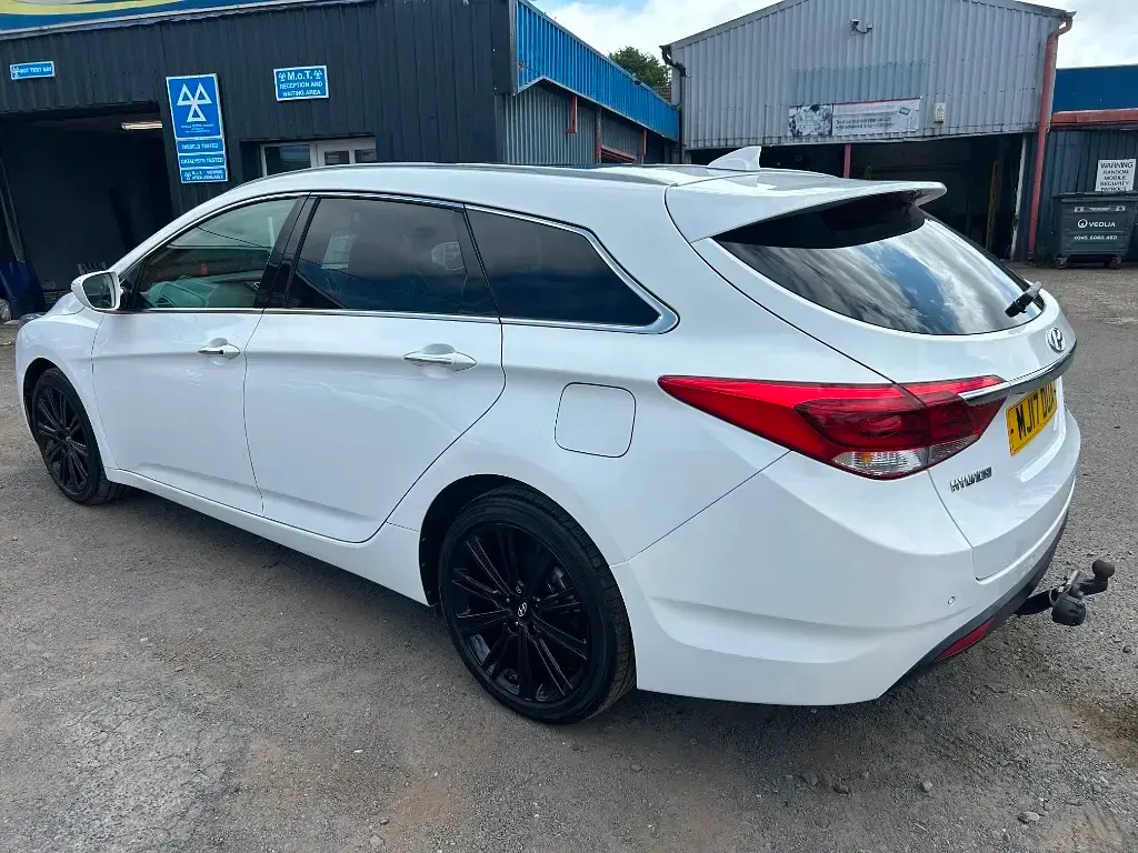 Used Hyundai i40 Premium 2017 White Estate