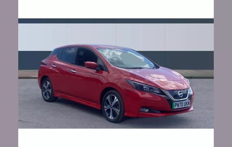 Red Used 2021 Nissan Leaf N-Connecta Hatchback | £10,935 (Super price) - Image 1/4