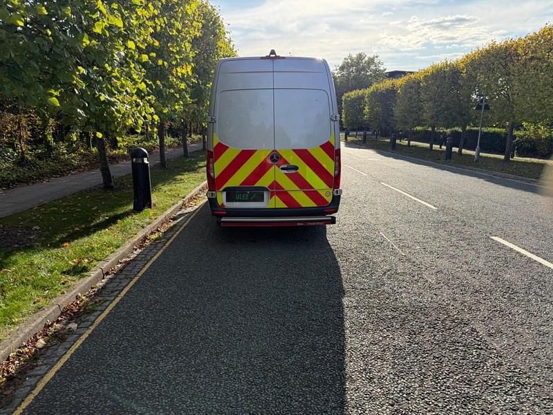 Begagnad Mercedes Sprinter 2019 Silver Van