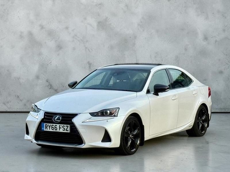 Used Lexus IS300h Sport Line 223 HP (164 kW) 2017 White Sedan