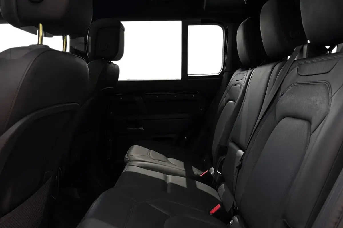 Used Land Rover Defender HSE Dynamic 2025 Black SUV