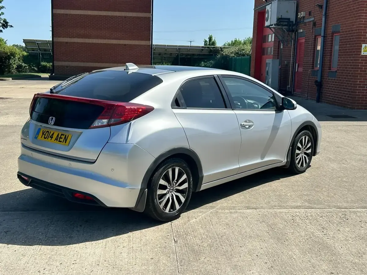 Used Honda Civic SR 120 HP (88 kW) 2014 Silver Hatchback
