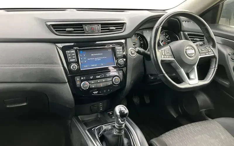 Gebraucht Nissan X-Trail N-Connecta 131 PS (96 kW) 2017 Weiß SUV