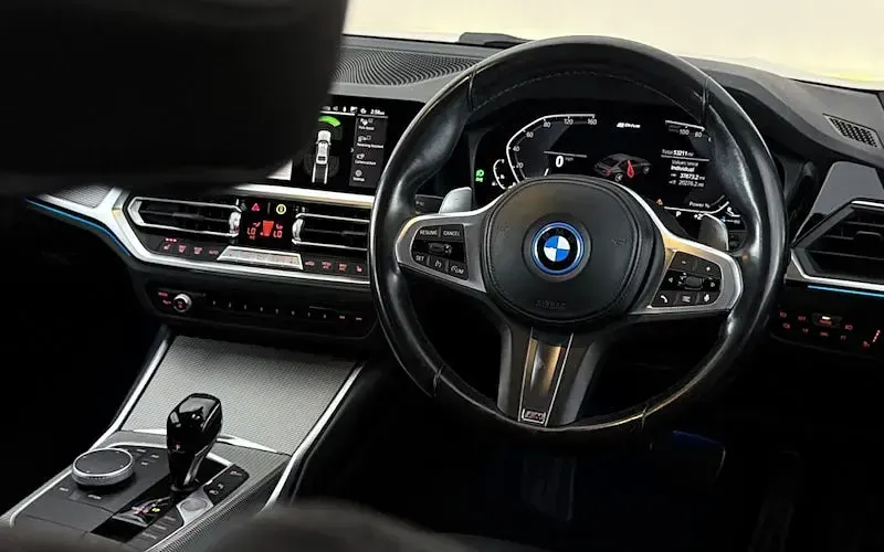 Used BMW 330e M Sport 292 HP (214 kW) 2021 White Sedan