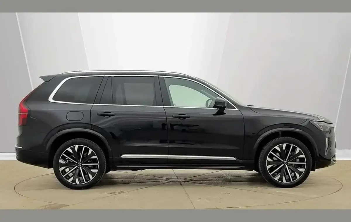 Used Volvo XC90 Ultra 455 HP (334 kW) 2025 Black SUV
