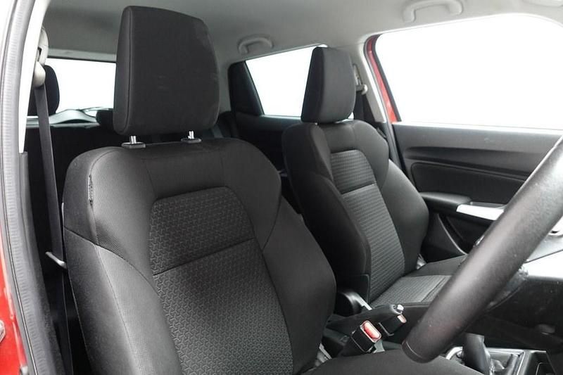 Usado Suzuki Swift SZ5 111 HP (81 kW) 2018 Vermelho Citadino