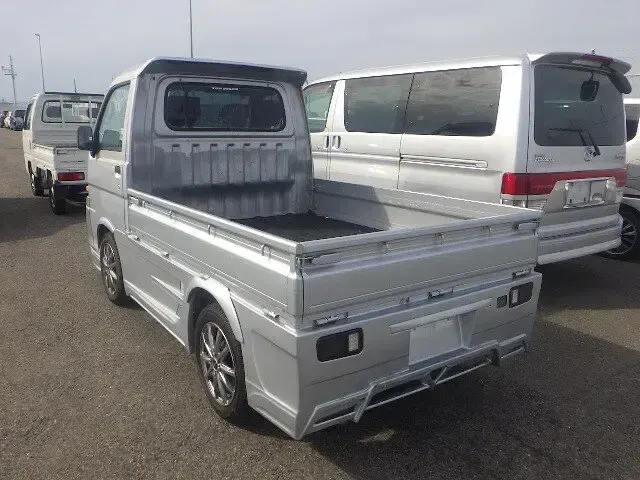Used Daihatsu Hijet 2001 White MPV